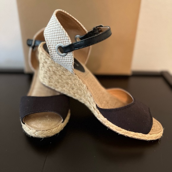 Lucky Brand Shoes - LUCKY BRAND EUC - Black Espadrilles